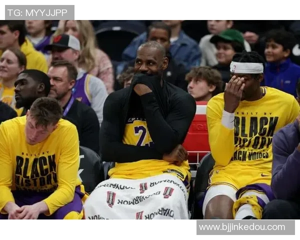 湖人对爵士精彩重播回顾球迷不可错过的比赛瞬间分析 湖人对爵士精彩重播回顾球迷不可错过的比赛瞬间分析