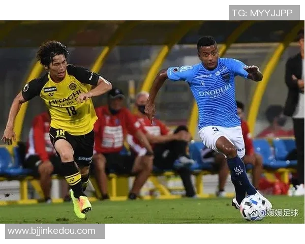 甲府枫林与横滨FC的激烈对决揭示了日本足球的魅力与竞争力