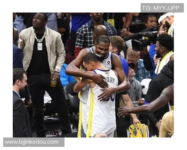 贾雷斯沃克的篮球之路：从新星崛起到未来巨星的蜕变与挑战